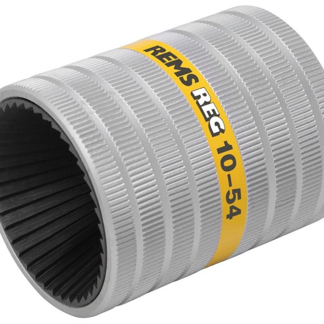 Steel pipe deburrer